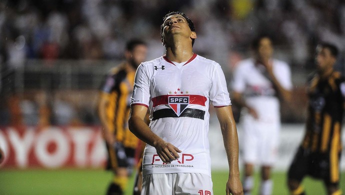 São Paulo x The Strongest Ganso (Foto: Marcos Ribolli)