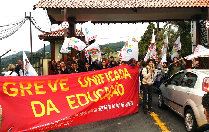 Manifestação Granja Comary (Foto: Marcio Iannacca)