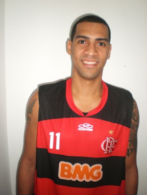 Marquinhos com a camisa do Flamengo (Foto: Divulgação)