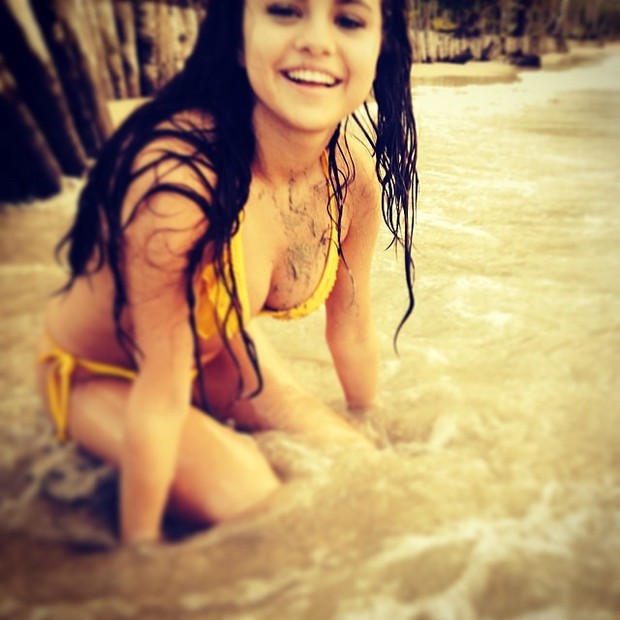Selena Gomez posta foto de biquíni (Foto: Reprodução/Instagram)