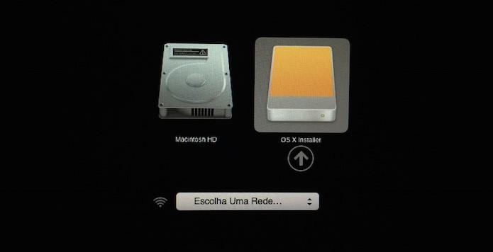 Iniciando instalação do OS X Yosemite pelo pen drive (Foto: Reprodução/Helito Bijora)