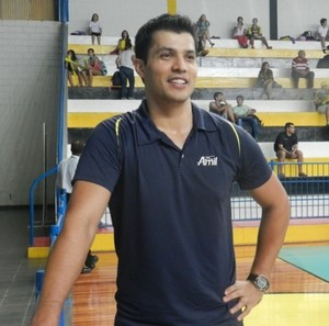 Wendel Ramos, auxiliar técnico e estatístico do Praia Clube (Foto: Gullit Pacielle)