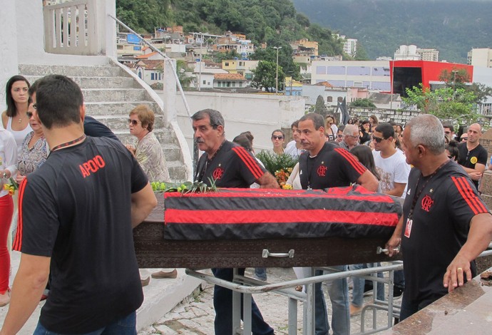 Enterro Marcela Pereira Nado Sincronizado Flamengo (Foto: Leonardo Filipo)