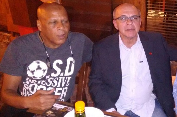 Carlos Alberto Pintinho com o amigo Eduardo Bandeira de Mello (Foto: Arquivo pessoal )