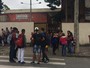 Pais e alunos reclamam de fechamento de escola em Mogi