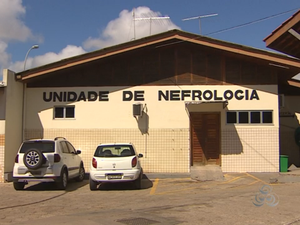 Pacientes reclamam de condições do transporte de pessoas até a Unidade de Nefrologia (Foto: Reprodução/TV Amapá)