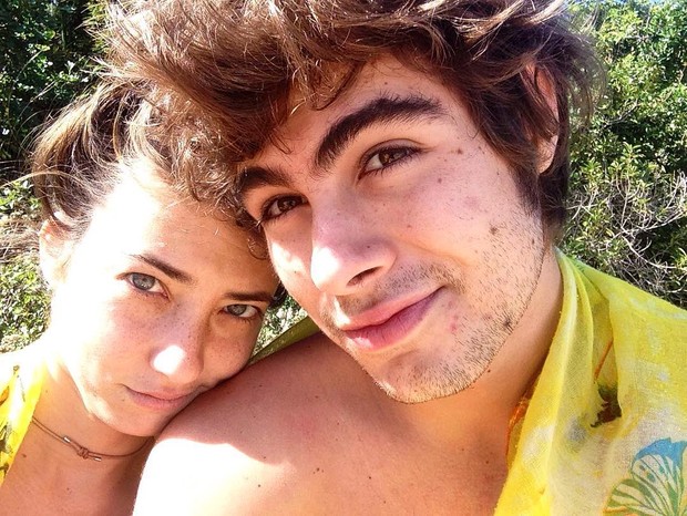 Rafael Vitti com a namorada Julia Oristanio (Foto: Reprodução / Instagram)