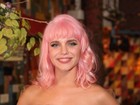 Bruna Linzmeyer fala sobre cuidados com cabelo rosa: 'Água e muito amor'