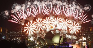 Queima de fogos marca chegada de 2012 na Austrália; veja fotos (Daniel Munoz/Reuters)
