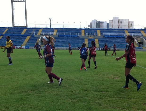Ketlen Barbie Vitória PV (Foto: Juscelino Filho/Globoesporte.com)