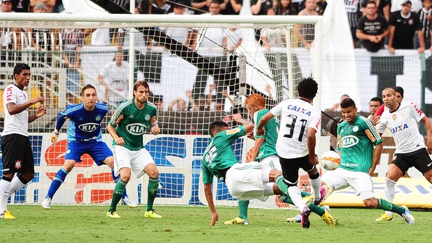 Romarinho no jogo do Palmeiras contra o Corinthians (Foto: Marcos Ribolli / Globoesporte.com)