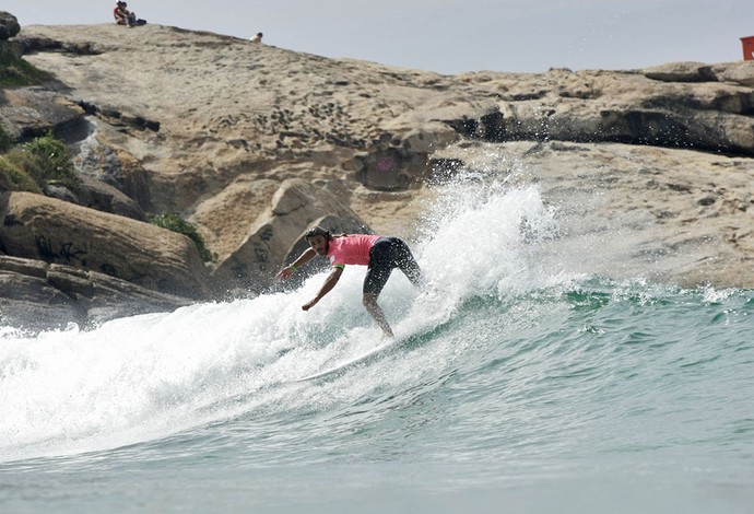 Caio Vaz vence no surfe do Rocky Man no Arpoador Rio de Janeiro (Foto: Felipe Godoi, Guilherme Taboada e Henrique Pinguim)