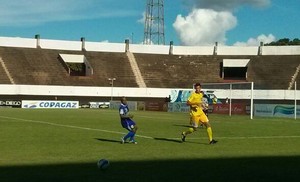 Lance da partida entre Cene e Costa Rica-MS, pela 10ª rodada (Foto: Fernando Henryque/GloboEsporte.com)