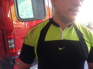 Irmão da vítima baleada na cabeça durante o assalto (Foto: Dyepeson Martins/G1) Irmão da vítima baleada na cabeça durante o assalto (Foto: Dyepeson Martins/G1)