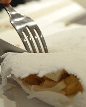Tapioca com recheio de palmito, banana, mussarela e cheddar (Foto: Casa e Comida)