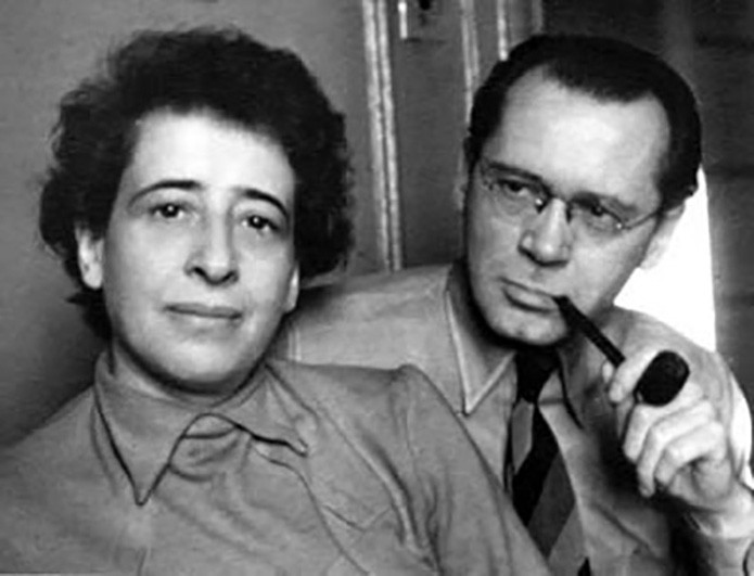 Arendt ao lado de Heidegger, um de seus maiores mentores que também foi amante nos anos 1920 (Foto: Reprodução/Wikimedia Commons) (Foto: Arendt ao lado de Heidegger, um de seus maiores mentores que também foi amante nos anos 1920 (Foto: Reprodução/Wikimedia Commons))