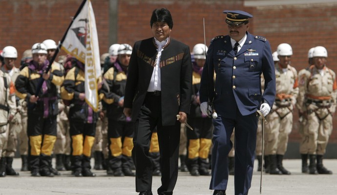 [Internacional] Diretor da LaMia é detido na Bolívia Bolivia-colombia-air-fran