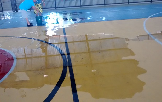 Ginásio do DED - chuva