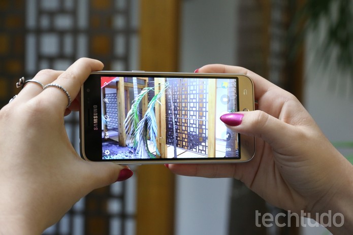 Galaxy J3 (Foto: Carolina Ochsendorf/TechTudo) Galaxy J3 (Foto: Carolina Ochsendorf/TechTudo)