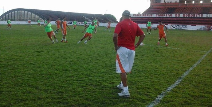 Treino do Campinense na manhã deste sábado no Estádio Renatão (Foto: Ascom / Campinense)