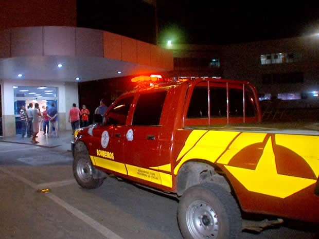 Exploso deixou quatro pessoas feridas na Assembleia Legislativa de Mato Grosso. (Foto: Reproduo/TVCA)