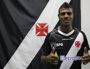 Auremir nova contratação do Vasco (Foto: Guilherme Pessoa / Vasco.com.br)