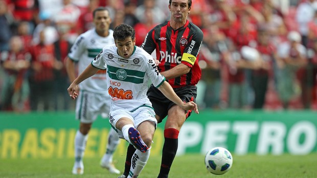 Paulo Baier e Leandro Donizete, Atlético-PR x Coritiba (Foto: Heuler Andrey/Agência Estado)
