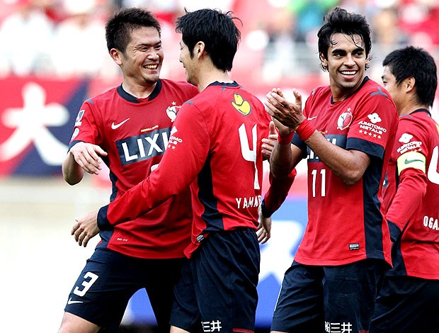 jogadores do Kashima Antlers comemoram goleada (Foto: Divulgação / Site Oficial)