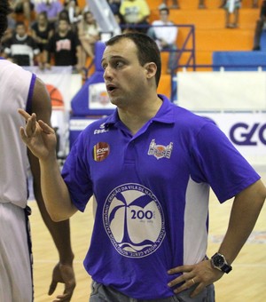 Márcio Dornelles, Léo Costa, macaé basquete nbb (Foto: Tiago Ferreira / Divulgação)