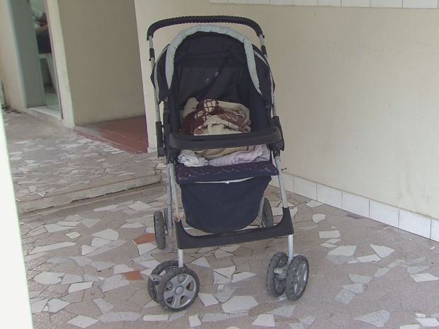 Bebê foi diagnosticado com princípio de pneumonia em Praia Grande (Foto: Reprodução / TV Tribuna)