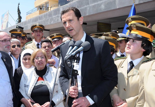 O presidente da Síria, Bashar al-Assad, em evento do dia dos Mártires na Síria nesta quarta-feira (6) (Foto: REUTERS/SANA/Handout via Reuters )