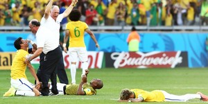 Jogo dramático teve 120 minutos de sufoco e trave no último minuto (Marcos Ribolli/GloboEsporte.com)