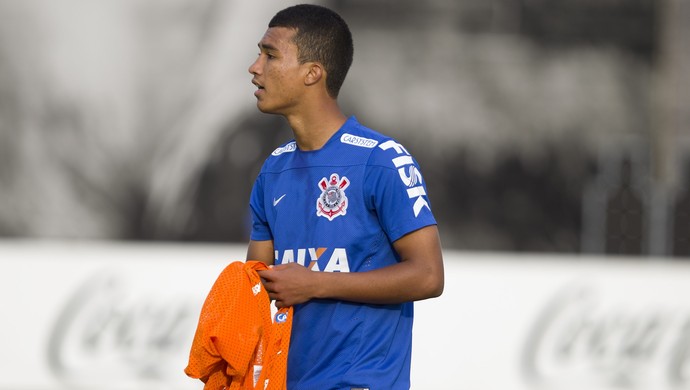 Família se emociona com chance de tocantinense estrear como profissional