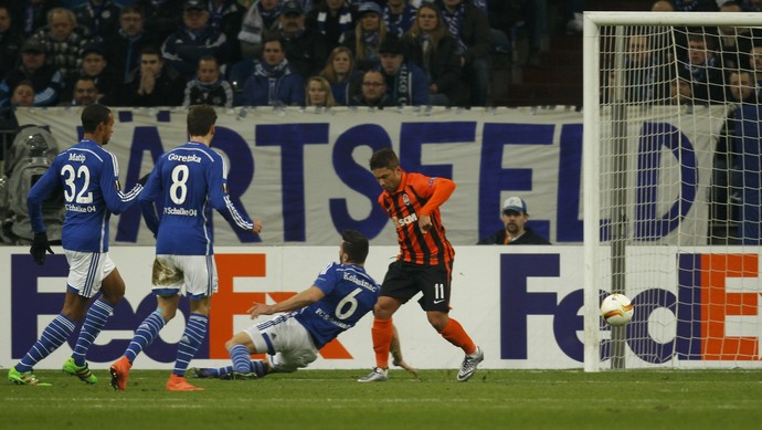 Marlos, Schalke 04 x Shakhtar Donetsk (Foto: Reuters / Ina Fassbender)