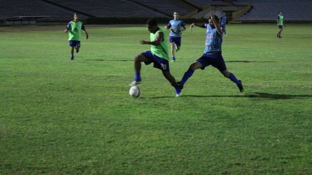 Boiadeiro, atacante do Piauí (Foto: Wenner Tito/GLOBOESPORTE.COM)