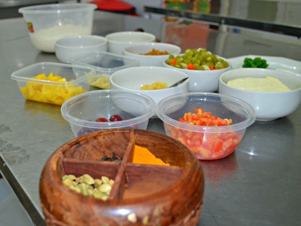 Comida indiana no Acre (Foto: Aline Nascimento/ G1)