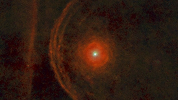 Estrela Alpha Orionis pode se chocar contra muro de poeira (Foto: ESA/Divulgação)