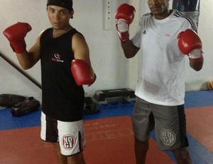 Zagueiro Fabão durante aula de boxe em Goiânia (Foto: Arquivo Pessoal)