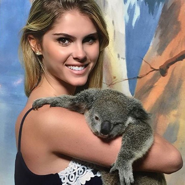 Bárbara Evans posa com coala na Austrália (Foto: Instagram/ Reprodução)
