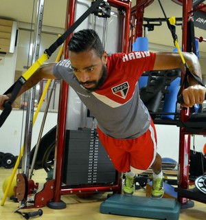 Alvaro Pereira e Réver estão na lista de reforços do Palmeiras para 2015