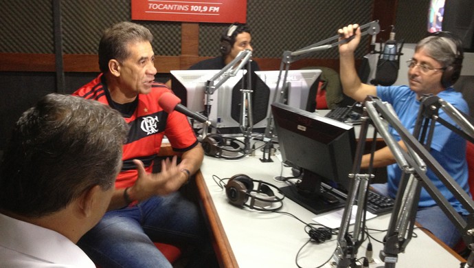 Nunes, ex-Flamengo, contou um pouco da sua carreira em programa esportivo da rádio CBN Tocantins (Foto: Vilma Nascimento/GLOBOESPORTE.COM)