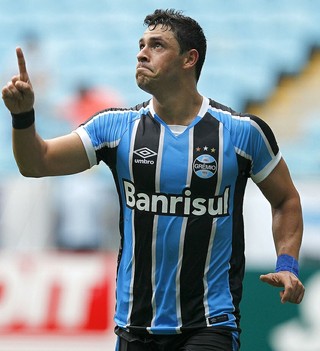 Giuliano Grêmio x Glória (Foto: Lucas Uebel/Divulgação Grêmio) Giuliano Grêmio x Glória (Foto: Lucas Uebel/Divulgação Grêmio)