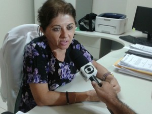 Diretora do HGV falta de constrangimento sofrido pelos médicos (Foto: Gilcilente Araújo/G1)