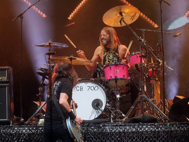 Taylor Hawkins, baterista do Foo Fighters, na foto com Dave Grohl (Foto: Getty Images)