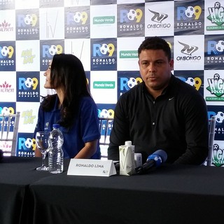 Ronaldo considera injustas vaias da torcida ao time do Corinthians