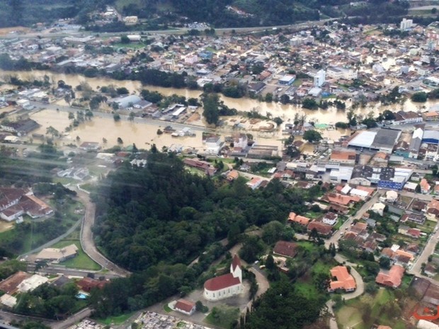 Rio do Sul decretou situação de emergência devido à enchente (Foto: Cláudio Thomas/Secom)
