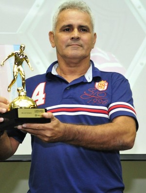 Vevé (Aracruz) foi eleito e melhor técnico do Campeonato Capixaba 2013 (Foto: Bruno Coelho)