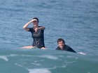 Gisele Bündchen e Tom Brady surfam juntos na Costa Rica