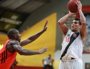 basquete liga ouro Collum Vasco (Foto: Luiz Pires / Divulgação)