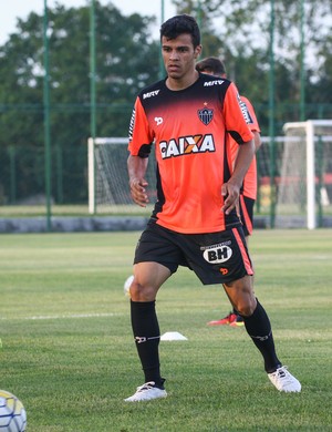 Thalis mostrou personalidade nos treinos com o time profissional do Galo  (Foto: Bruno Cantini/CAM)